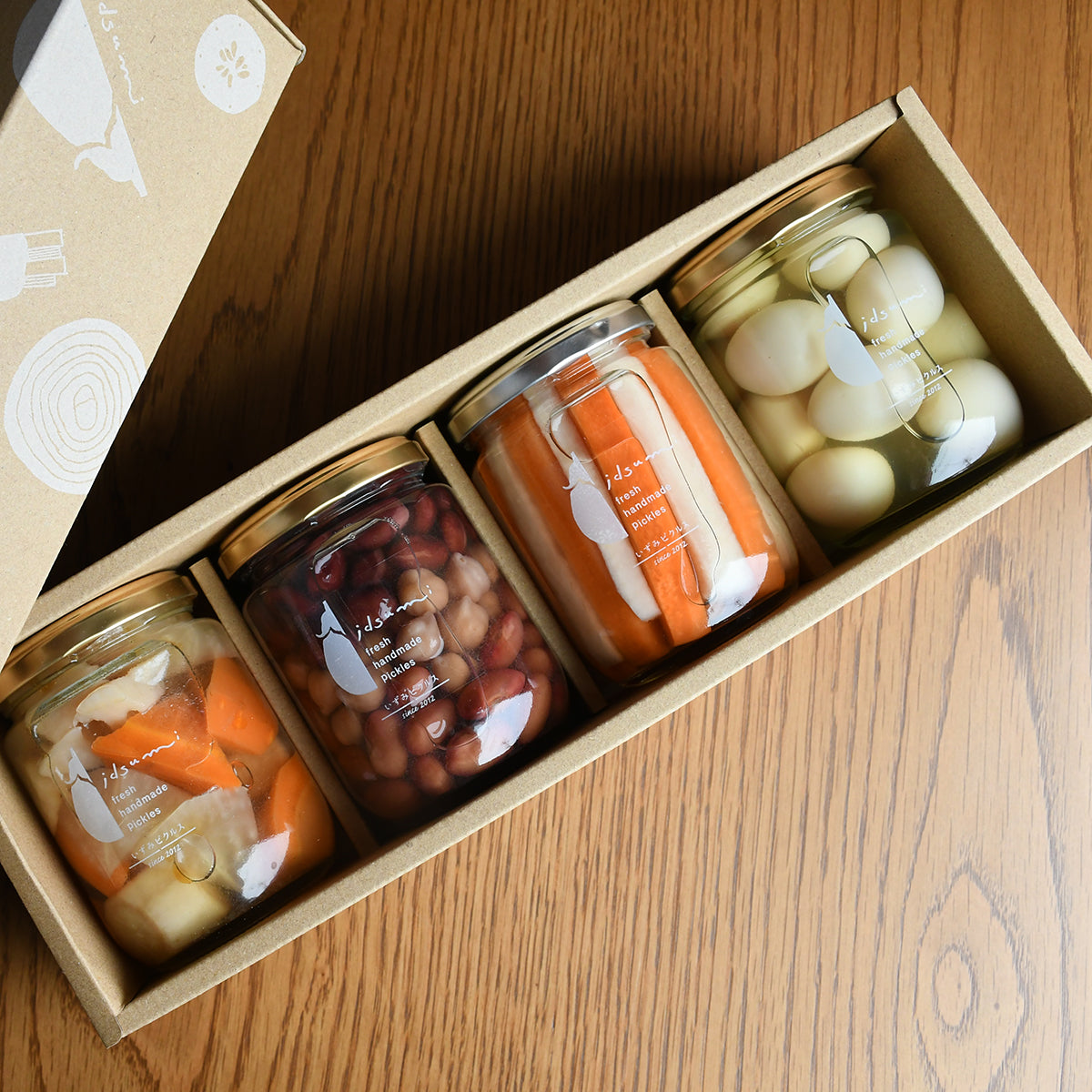 【送料無料2025・お歳暮ギフトセット】ヘルシー・彩おせちセット(ギフトボックス付)